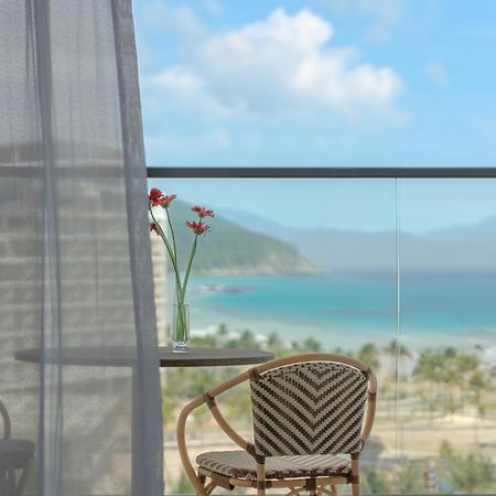 Aquamarine Beachfront Resort & Spa Cam Ranh Exterior foto