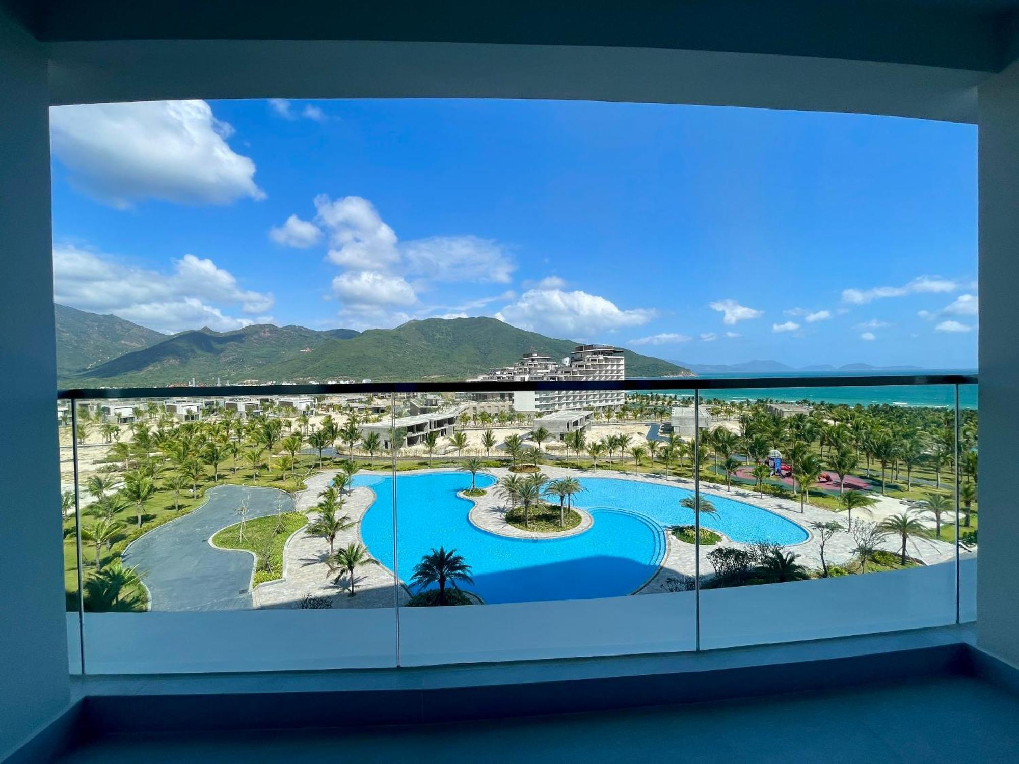 Aquamarine Beachfront Resort & Spa Cam Ranh Exterior foto