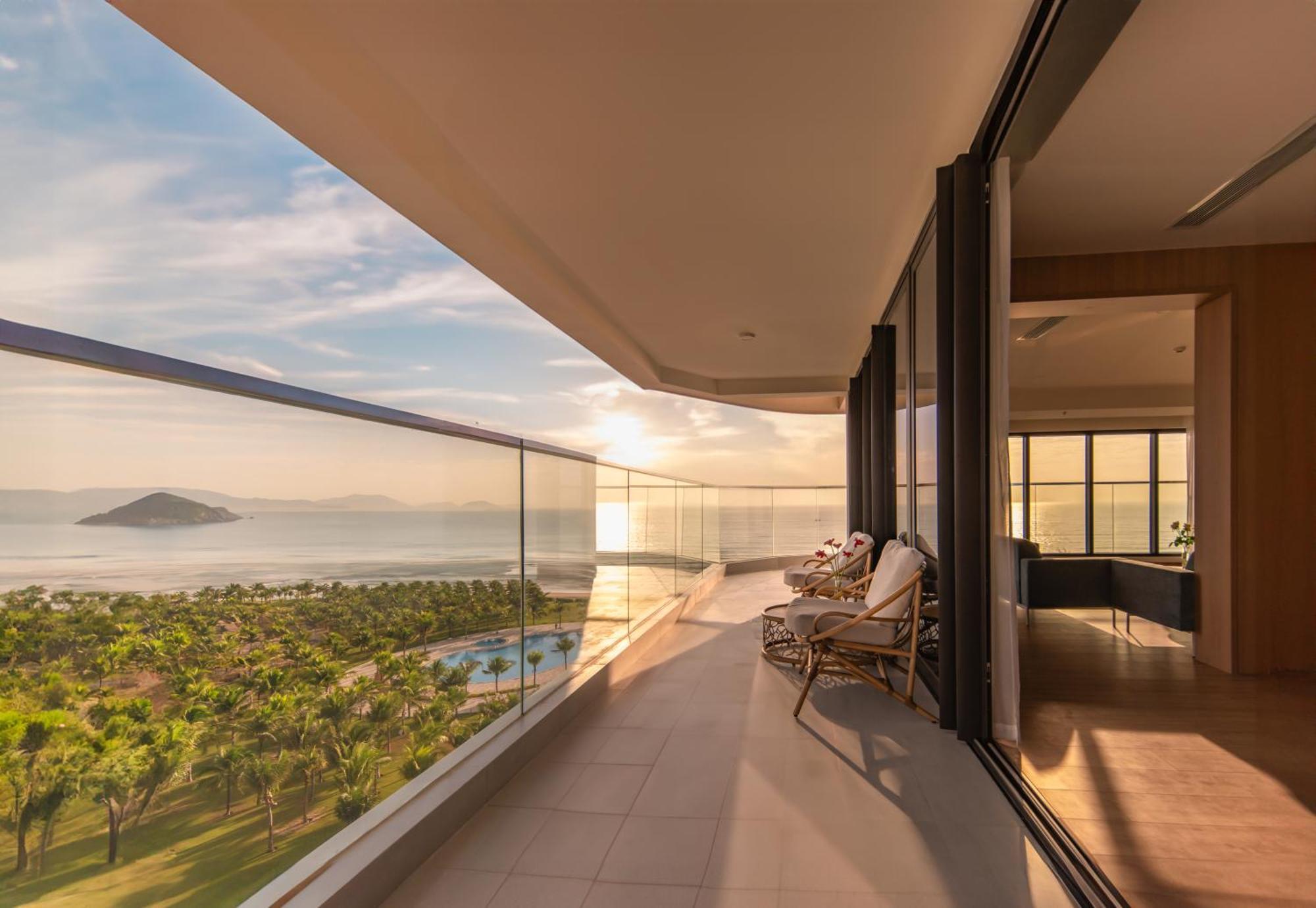 Aquamarine Beachfront Resort & Spa Cam Ranh Exterior foto